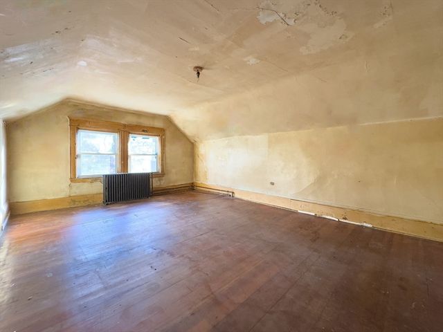 16 Ash St, Fairhaven, MA 02719