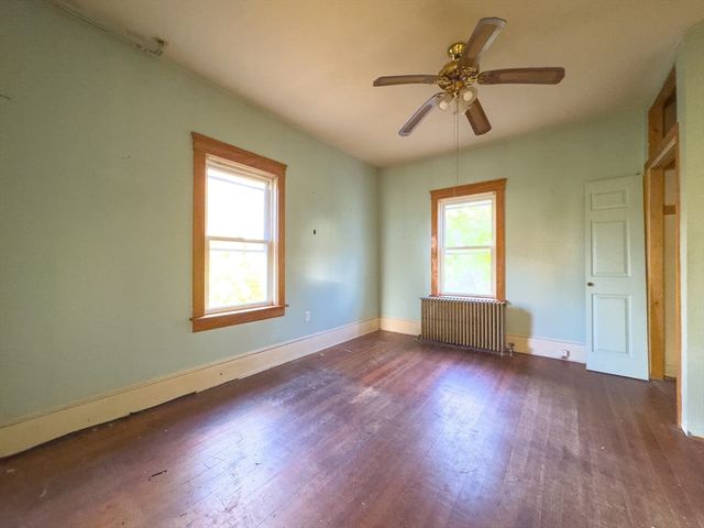 16 Ash St, Fairhaven, MA 02719