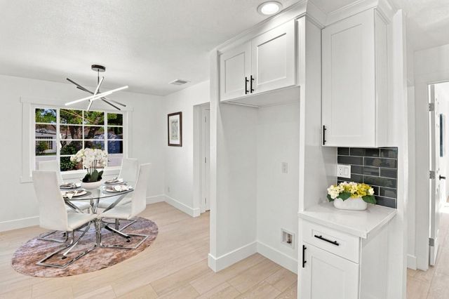647 Scott Avenue, Redwood City, CA 94063