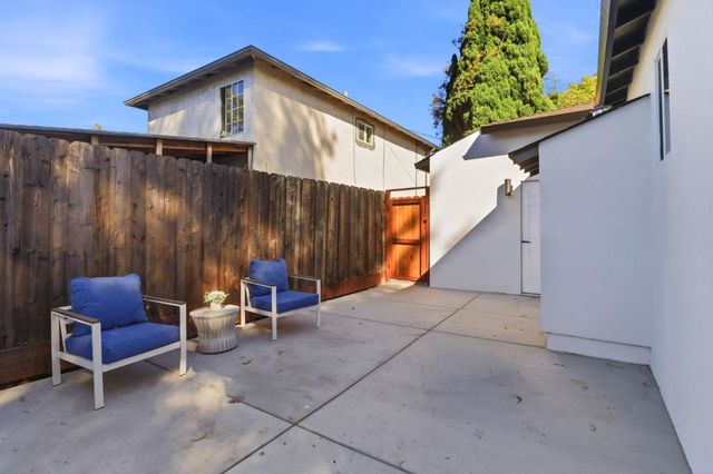 647 Scott Avenue, Redwood City, CA 94063