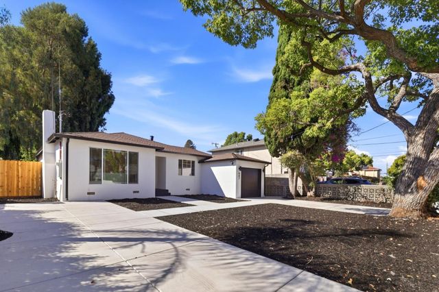 647 Scott Avenue, Redwood City, CA 94063