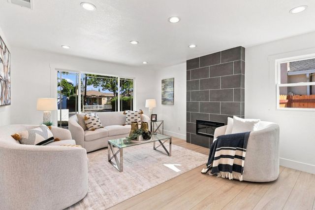 647 Scott Avenue, Redwood City, CA 94063