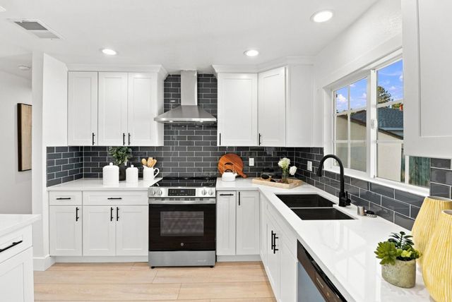 647 Scott Avenue, Redwood City, CA 94063