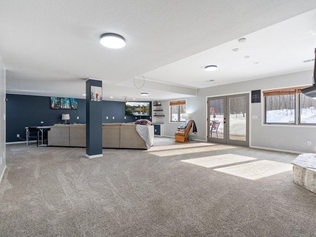 15419 Lake Avenue, Brainerd, MN 56401