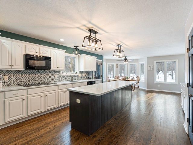 15419 Lake Avenue, Brainerd, MN 56401