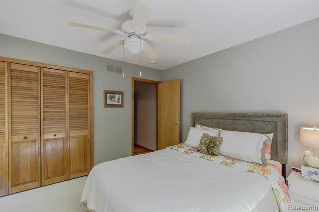 2411 Farmbrook Trail, Oxford, MI 48370