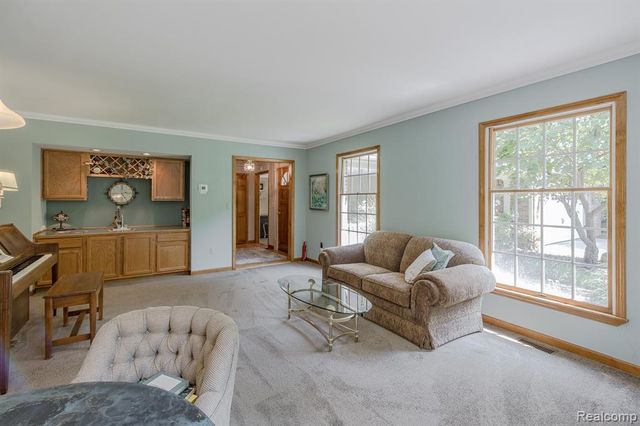 2411 Farmbrook Trail, Oxford, MI 48370