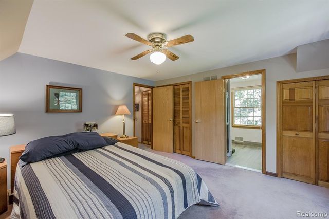 2411 Farmbrook Trail, Oxford, MI 48370