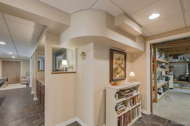 2411 Farmbrook Trail, Oxford, MI 48370