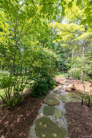 2411 Farmbrook Trail, Oxford, MI 48370