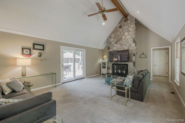 2411 Farmbrook Trail, Oxford, MI 48370