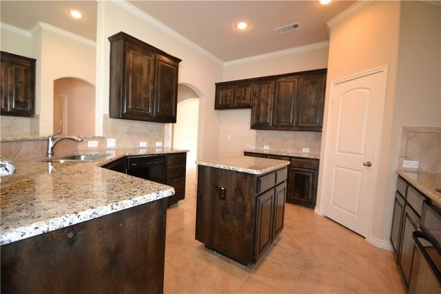 804 Willow Wood Drive, Saginaw, TX 76179