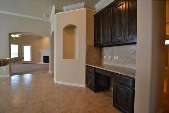 804 Willow Wood Drive, Saginaw, TX 76179