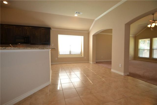 804 Willow Wood Drive, Saginaw, TX 76179