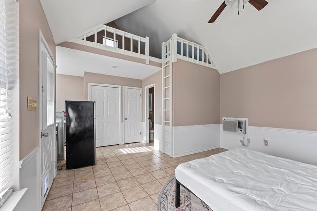 117 Holly Hill Dr, Ingram, TX 78025