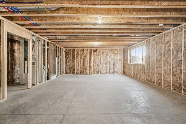 7113 Chenango Lane SW, Cedar Rapids, IA 52404