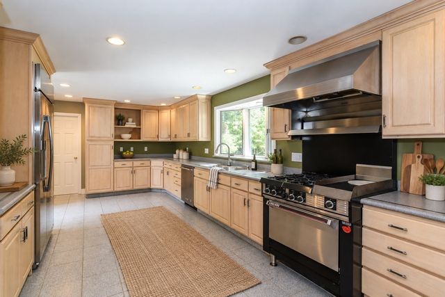 61 Cedar Lane, Westwood, MA 02090