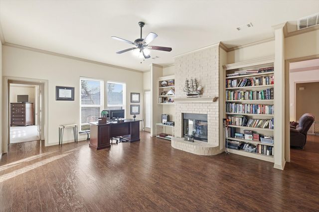 3318 Summergrove Drive, Arlington, TX 76001