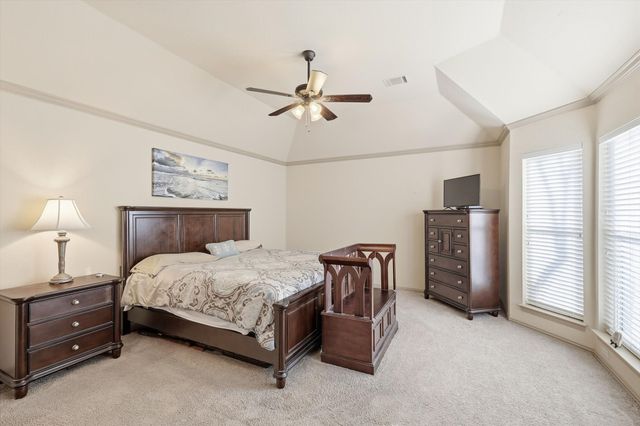 3318 Summergrove Drive, Arlington, TX 76001