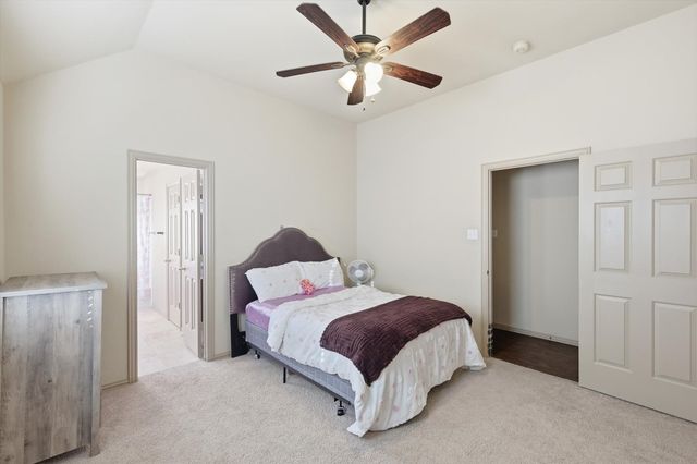 3318 Summergrove Drive, Arlington, TX 76001