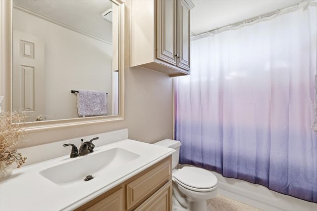 3318 Summergrove Drive, Arlington, TX 76001