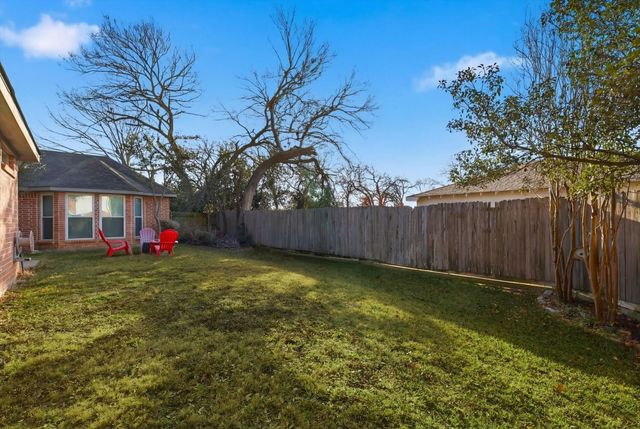 3318 Summergrove Drive, Arlington, TX 76001