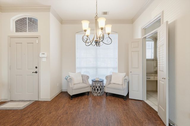 3318 Summergrove Drive, Arlington, TX 76001