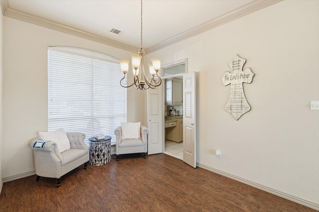 3318 Summergrove Drive, Arlington, TX 76001