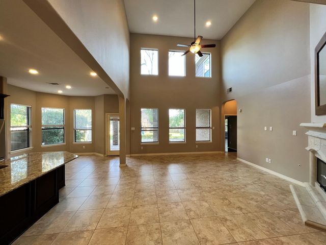 7007 Fall Creek Lane, Missouri City, TX 77459