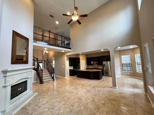 7007 Fall Creek Lane, Missouri City, TX 77459