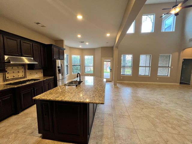 7007 Fall Creek Lane, Missouri City, TX 77459
