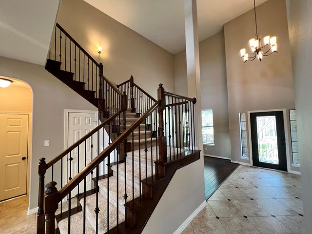 7007 Fall Creek Lane, Missouri City, TX 77459