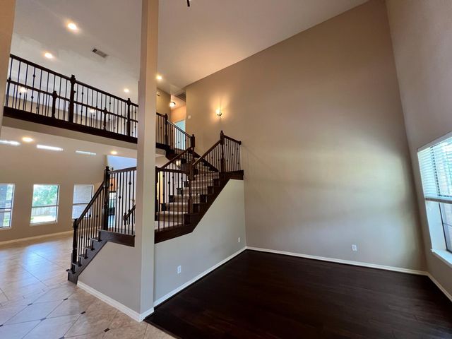 7007 Fall Creek Lane, Missouri City, TX 77459
