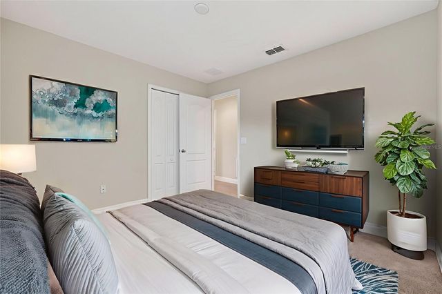 8087 BROOKSVILLE DRIVE, Davenport, FL 33896