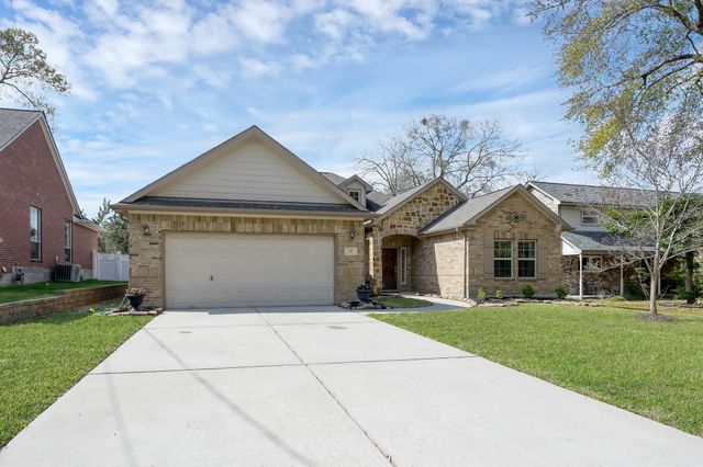 398 Rolling Hills Drive, Conroe, TX 77304