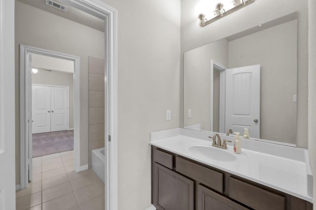 398 Rolling Hills Drive, Conroe, TX 77304