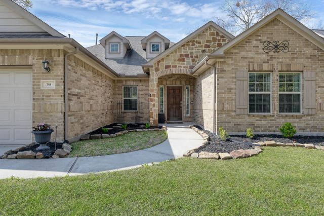 398 Rolling Hills Drive, Conroe, TX 77304