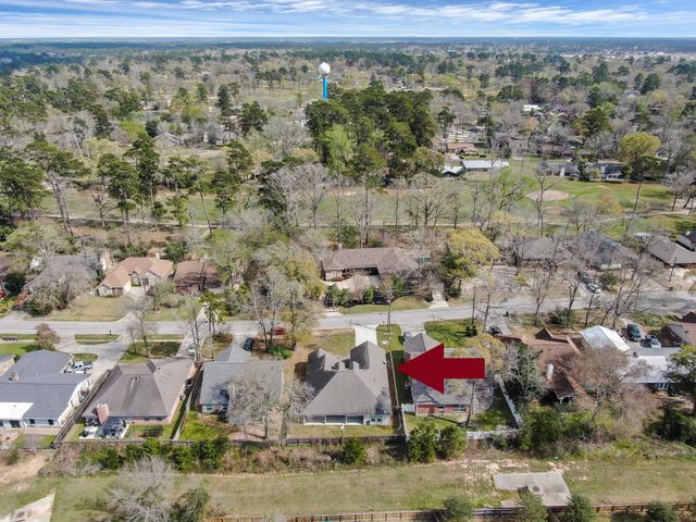 398 Rolling Hills Drive, Conroe, TX 77304