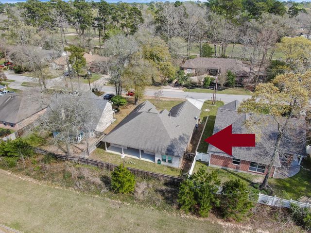 398 Rolling Hills Drive, Conroe, TX 77304