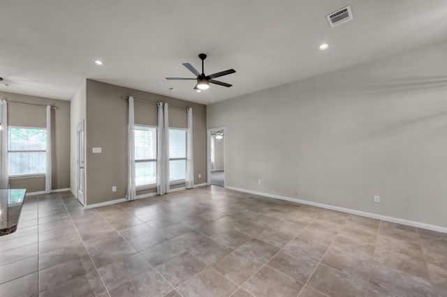 398 Rolling Hills Drive, Conroe, TX 77304