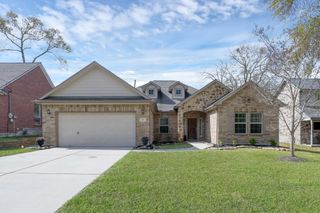 398 Rolling Hills Drive, Conroe, TX 77304