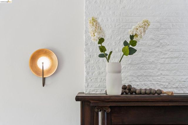 2615 La Cuesta Ave, Oakland, CA 94611