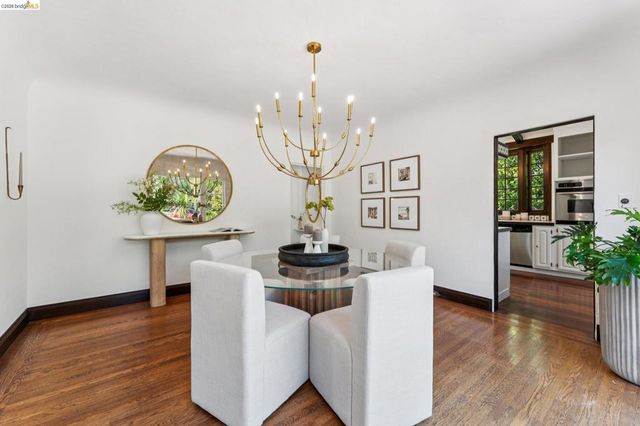 2615 La Cuesta Ave, Oakland, CA 94611