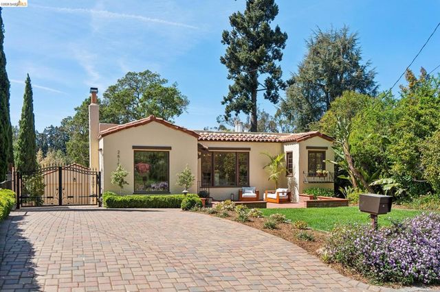 2615 La Cuesta Ave, Oakland, CA 94611