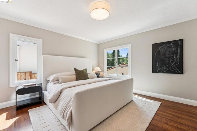 2615 La Cuesta Ave, Oakland, CA 94611