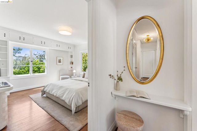 2615 La Cuesta Ave, Oakland, CA 94611