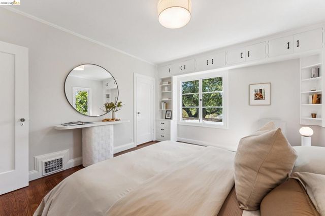 2615 La Cuesta Ave, Oakland, CA 94611