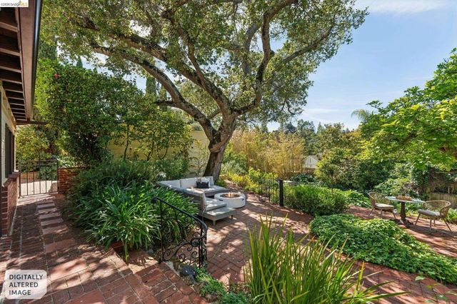 2615 La Cuesta Ave, Oakland, CA 94611