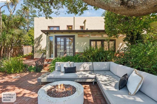 2615 La Cuesta Ave, Oakland, CA 94611