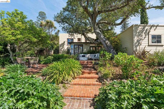 2615 La Cuesta Ave, Oakland, CA 94611